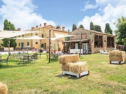 Appealing Apartment in Collesalvetti With Garden