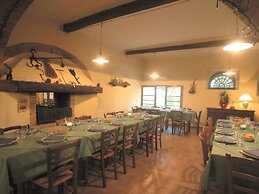 Appealing Apartment in Collesalvetti With Garden