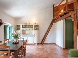 Appealing Apartment in Collesalvetti With Garden
