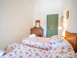 Appealing Apartment in Collesalvetti With Garden