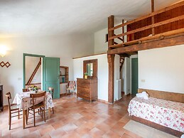 Appealing Apartment in Collesalvetti With Garden
