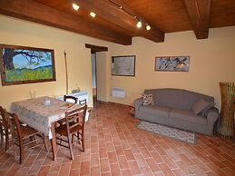 Cozy Apartment With Garden, Patio, Storage, Deckchairs, BBQ