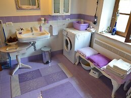 Cozy Apartment With Garden, Patio, Storage, Deckchairs, BBQ
