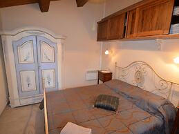 Cozy Apartment With Garden, Patio, Storage, Deckchairs, BBQ