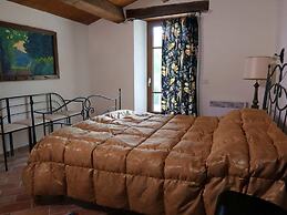 Cozy Apartment With Garden, Patio, Storage, Deckchairs, BBQ