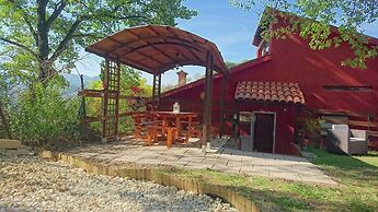Spacious Villa With Pool in Fabriano Italy