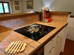 Spacious Villa With Pool in Fabriano Italy