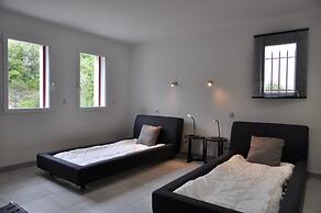 Magnificent Villa in Saint-ambroix With Private Pool