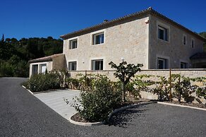 Magnificent Villa in Saint-ambroix With Private Pool