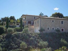 Magnificent Villa in Saint-ambroix With Private Pool