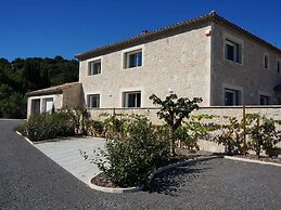 Magnificent Villa in Saint-ambroix With Private Pool