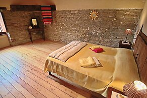 Spacious Farmhouse in Apecchio With Pool