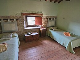 Spacious Farmhouse in Apecchio With Pool