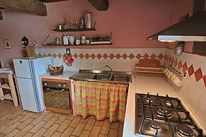 Spacious Farmhouse in Apecchio With Pool