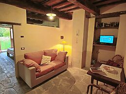 Spacious Farmhouse in Apecchio With Pool