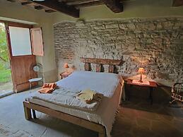 Spacious Farmhouse in Apecchio With Pool