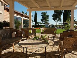 Resort With Pool, Wellness Area and air Conditioning