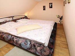Apartment in Luckaitztal-gossda With Parking Space