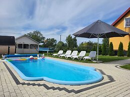 Comfortable Premium Class Apartment, Shared Swimming Pool, Gaski