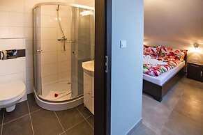 Comfortable Premium Class Apartment, Shared Swimming Pool, Gaski