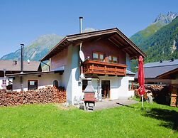 Cosy Holiday Home in Langenfeld