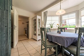 Apartment in Friedrichskoog-spitze With Parking Space