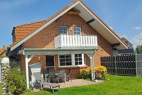 Apartment in Friedrichskoog-spitze With Parking Space