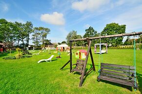 Holiday Center With Pool, Lacko