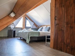 Modern & Garden-view Holiday Home in Alphen