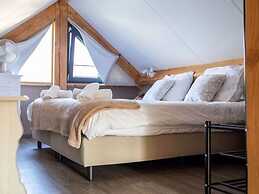 Modern & Garden-view Holiday Home in Alphen