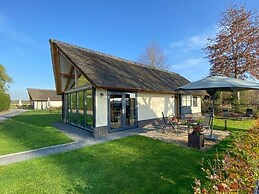 Modern & Garden-view Holiday Home in Alphen