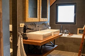 Modern & Garden-view Holiday Home in Alphen