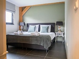 Modern & Garden-view Holiday Home in Alphen