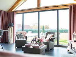 Modern & Garden-view Holiday Home in Alphen