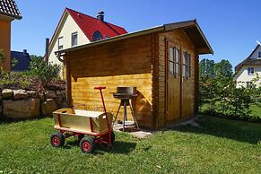Holiday House Nightingale, Glowe