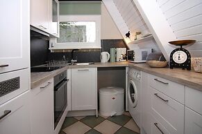 Cottage, Steam