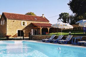 Spacious Holiday Home in Besse With Swimming Pool
