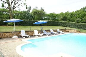 Spacious Holiday Home in Besse With Swimming Pool