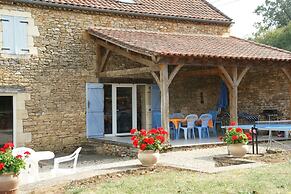Spacious Holiday Home in Besse With Swimming Pool