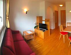 Residence Lahnhof, Laces