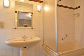 Large and Spacious Holiday Home for Large Groups