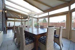 Large and Spacious Holiday Home for Large Groups
