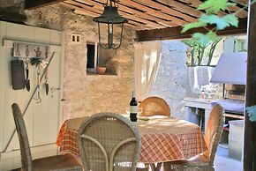 Splendid Villa in Viens With Swimming Pool