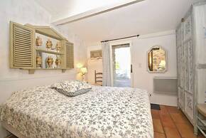 Splendid Villa in Viens With Swimming Pool