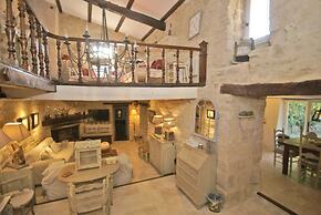 Splendid Villa in Viens With Swimming Pool