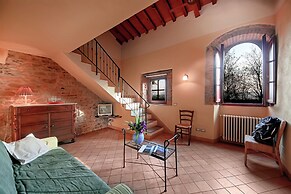 Pleasant Holiday Home in Reggello With Pool