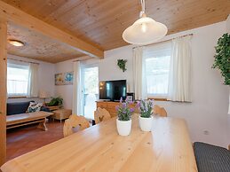 Chalet in Annaberg-lungotz With a Community Pool