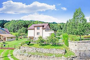 Modern Holiday Home in Cerny Dul With Private Garden