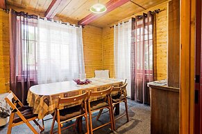 Modern Holiday Home in Cerny Dul With Private Garden