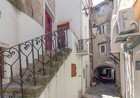 Apartments Elleon Piran